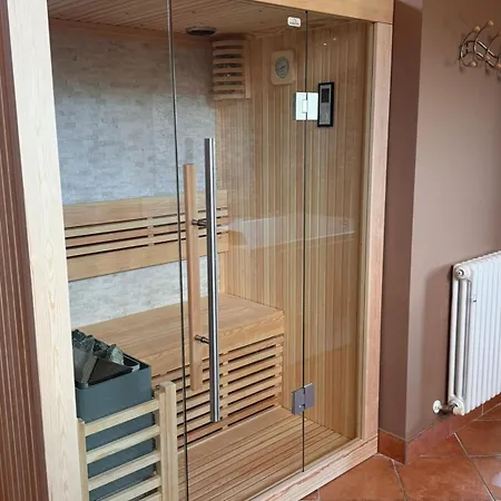 Casa Dello Yoga E Private B&B 콜론넬라
